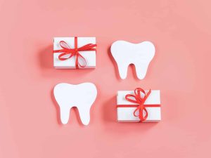 Give the Gift of Dental Health This Holiday Season